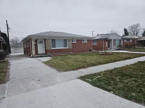 16174 Sprenger Ave, Eastpointe, MI 48021
