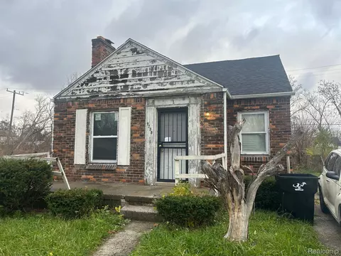 9738 Hayes St, Detroit, MI 48213