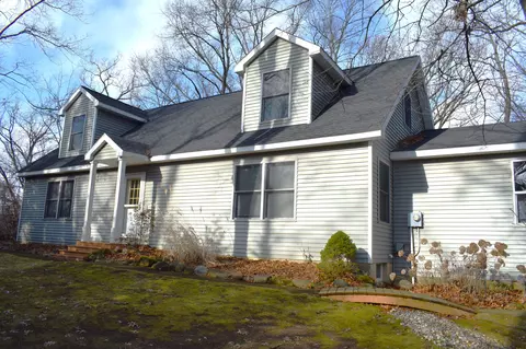 5995 Seymour Rd, Leoni, MI 49201