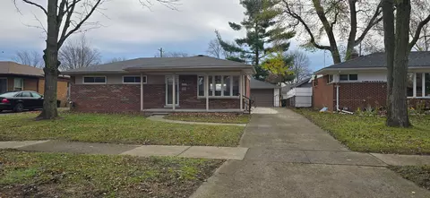 8806 Shannon Dr, Sterling Heights, MI 48314