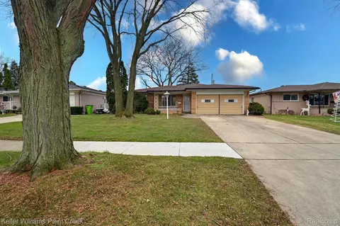 33661 Ashton Dr, Sterling Heights, MI 48312