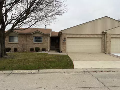 15555 Mary Crt Ct, Clinton Township, MI 48038
