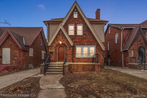 16509 Ohio St, Detroit, MI 48221