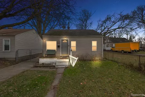2092 John B Ave, Warren, MI 48091