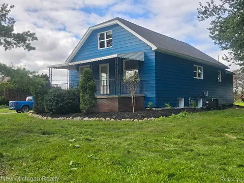 30191 29 Mile Rd, Lenox, MI 48050
