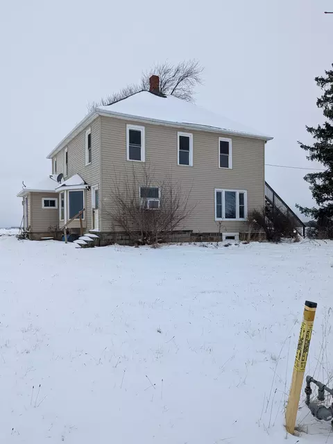 142 S Van Dyke Rd, Marlette, MI 48453