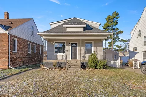 926 7th St, Wyandotte, MI 48192