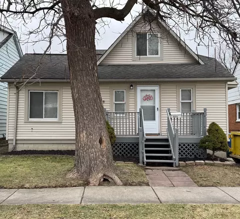 8211 Maxwell Ave, Warren, MI 48089