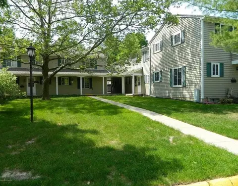 1712 Peppertree Ln #38, Lansing, MI 48912