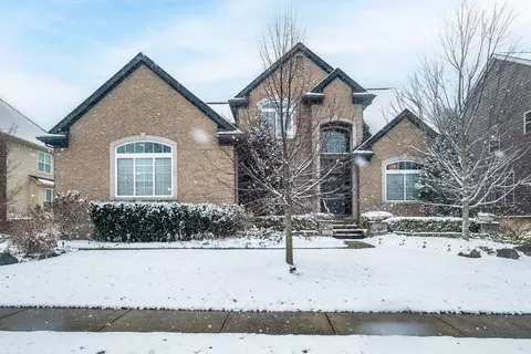 5292 Vineyard St, Commerce, MI 48382