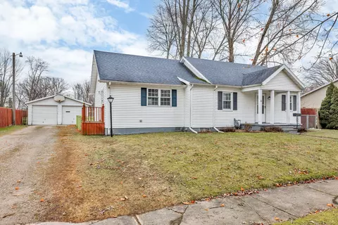 1737 New Hampshire Ave, Marysville, MI 48040