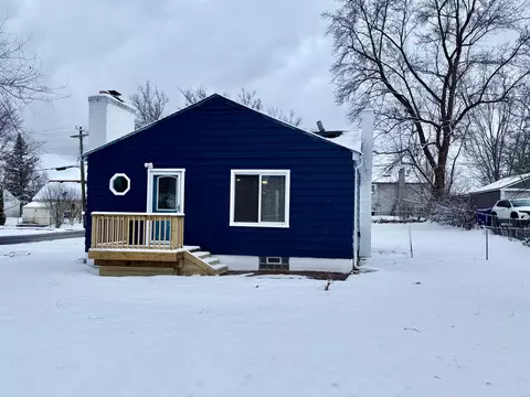 3470 Coventry Dr, Waterford, MI 48329