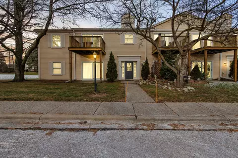 924 Chestnut Hill Dr #G, Auburn Hills, MI 48326