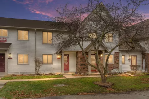 7230 Bluewater Dr #129, Independence, MI 48348