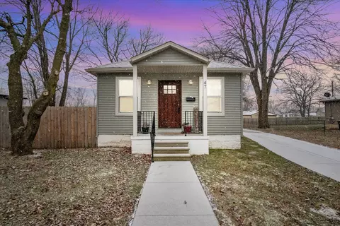 47 Inches St, Mount Clemens, MI 48043