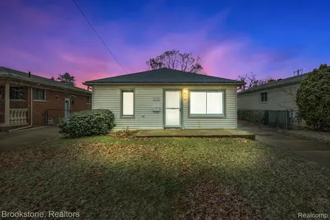 5734 Colonial St, Dearborn Heights, MI 48127