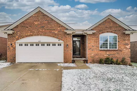 2247 Palmetto, Commerce, MI 48382
