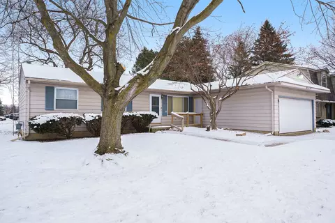 5105 Mill Wheel Dr, Grand Blanc, MI 48439