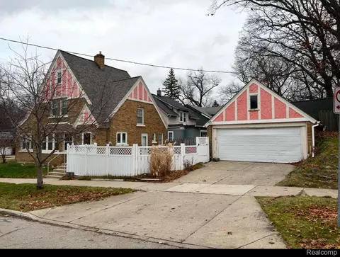 1002 Benjamin Ave SE, Grand Rapids, MI 49506