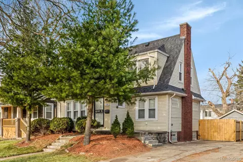 220 Moss St, Highland Park, MI 48203