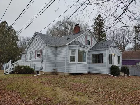 4026 S Towerline Rd, Bridgeport, MI 48722