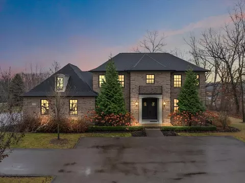 5903 Saratoga Dr, Oxford, MI 48371