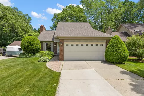 1669 Hanley, Birmingham, MI 48009