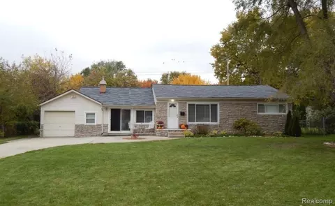 3919 Woodland Ave, Royal Oak, MI 48073