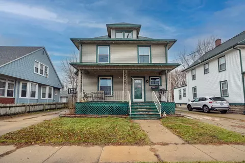 732 Bacon St, Monroe, MI 48161