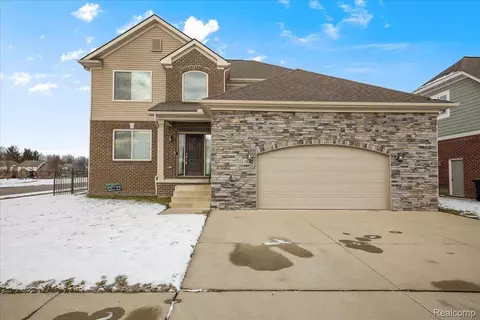 26591 Bronx Dr, Chesterfield, MI 48051