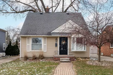 651 Pacific St, Plymouth, MI 48170