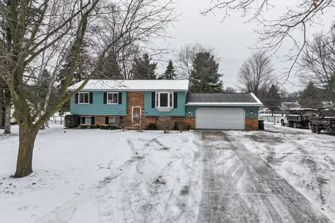 165 E Sawdust Corners Rd, Mayfield, MI 48446