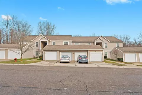 8105 Autumn Woods Trl, Superior, MI 48198