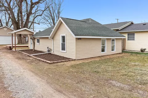 1492 Walnut St, Monroe, MI 48162