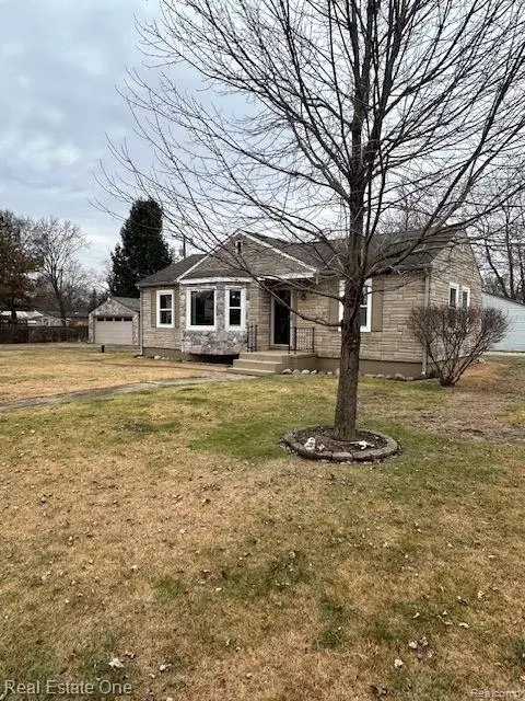 3010 Fisher Ave, Commerce, MI 48390