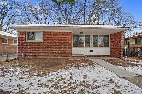 22213 Winshall St, Saint Clair Shores, MI 48081