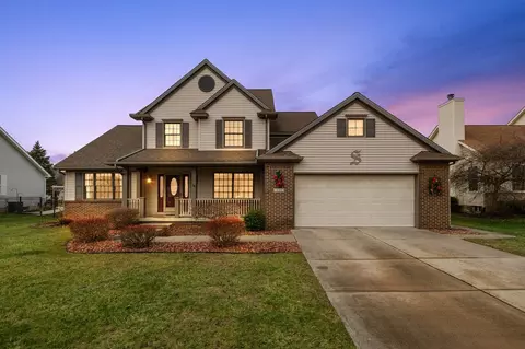 686 W Caledonia St, Howell, MI 48843