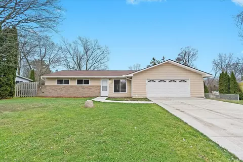5269 Marconi St, Independence, MI 48348