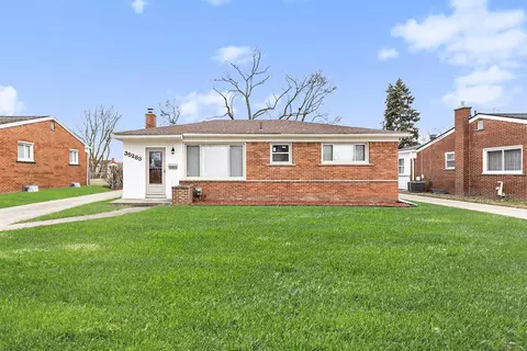 35283 Leon St, Livonia, MI 48150