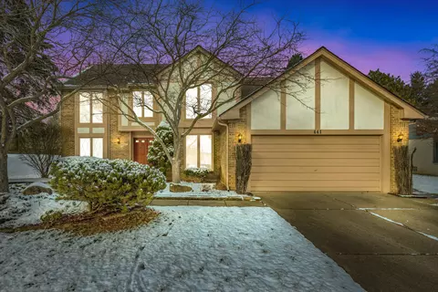 441 Silvervale Dr, Rochester Hills, MI 48309