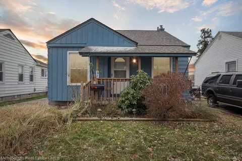 26373 Pennie St, Dearborn Heights, MI 48125