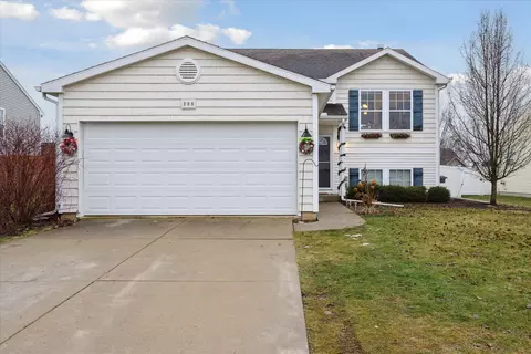 308 Cimarron Dr, Howell, MI 48855