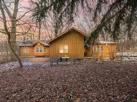 27975 Alycekay St, Farmington Hills, MI 48334