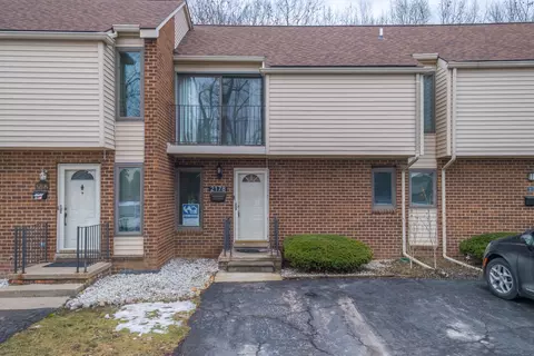 2178 Village West Dr S, Lapeer, MI 48446