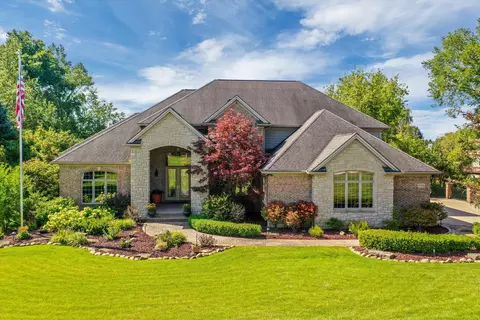10136 Rosemarie Run, Brighton, MI 48114