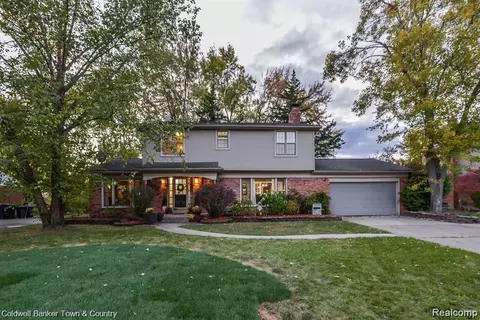 25537 Arden Park Dr, Farmington Hills, MI 48336