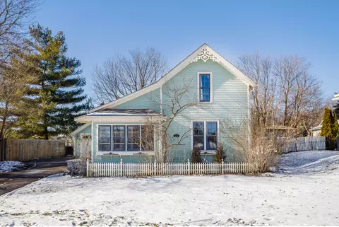 431 Cabinet St, Milford, MI 48381