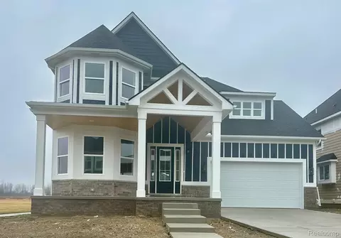 54673 Ann Dr, Macomb, MI 48042