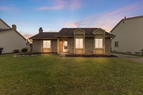25806 Norvell St, Chesterfield, MI 48051