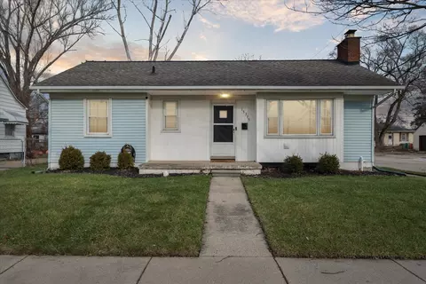 15375 Evergreen Ave, Eastpointe, MI 48021